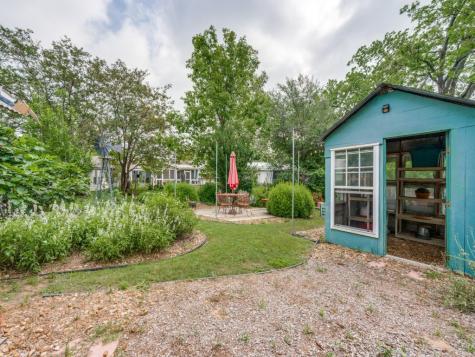 217 W Morse Street Fredericksburg TX 78624