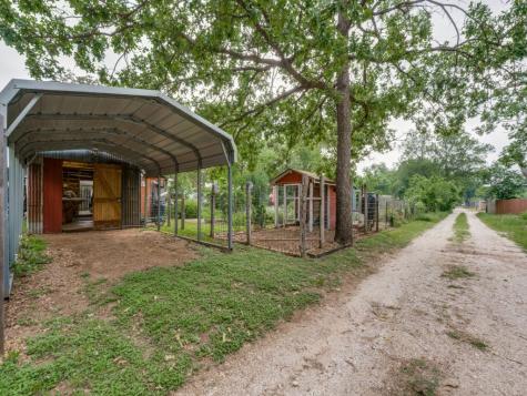 217 W Morse Street Fredericksburg TX 78624