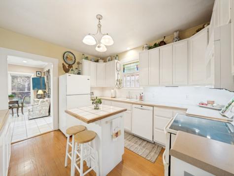 217 W Morse Street Fredericksburg TX 78624