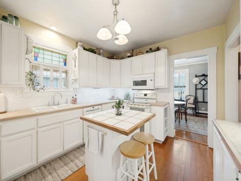 217 W Morse Street Fredericksburg TX 78624
