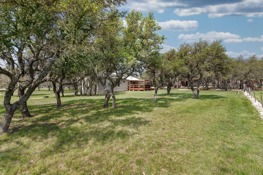 222 Spanish Oak Trail Harper TX 78631
