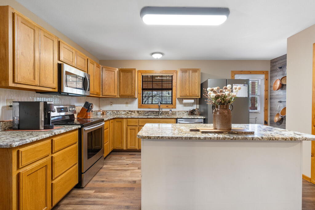 222 Spanish Oak Trail Harper TX 78631