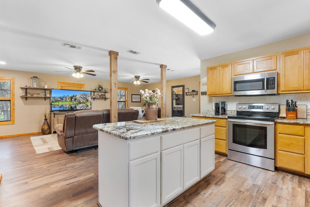 222 Spanish Oak Trail Harper TX 78631