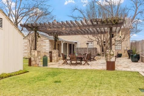 125 W San Antonio Street Fredericksburg TX 78624