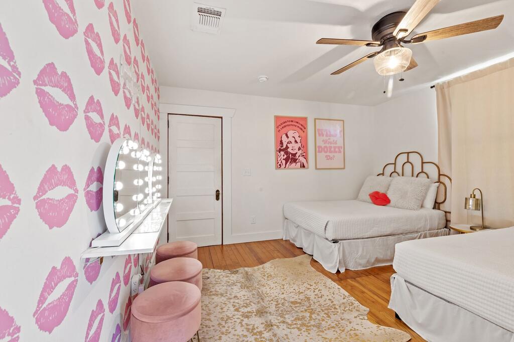 703 E Highway Street Fredericksburg TX 78624