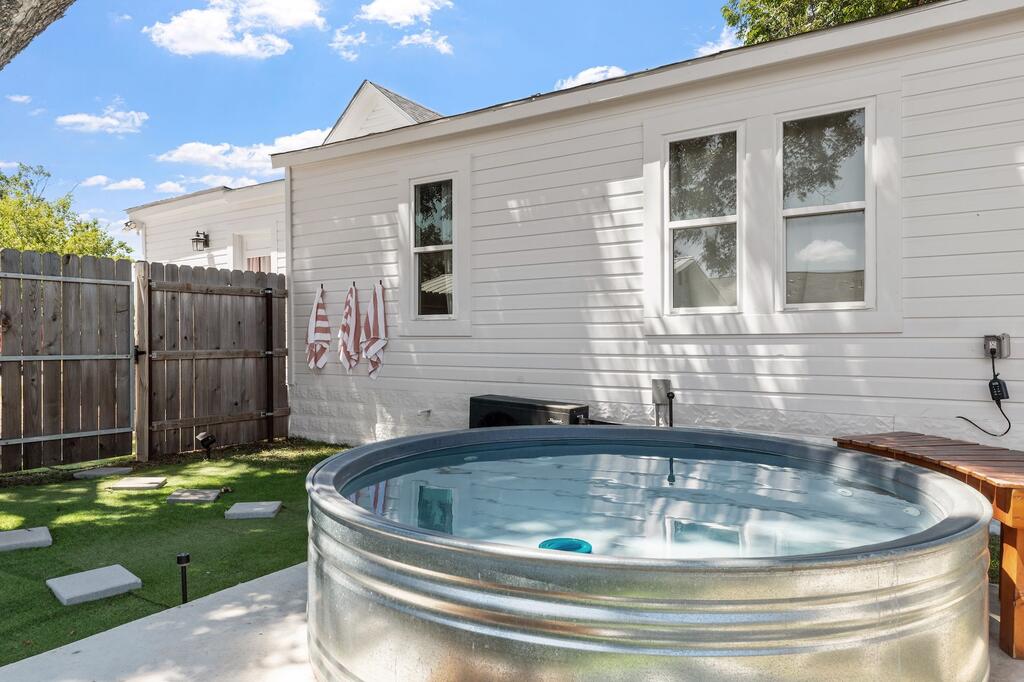 703 E Highway Street Fredericksburg TX 78624