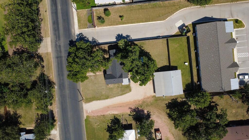 703 E Highway Street Fredericksburg TX 78624