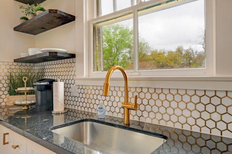 202 S Cherry Street Fredericksburg TX 78624