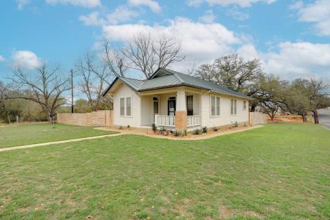 202 S Cherry Street Fredericksburg TX 78624