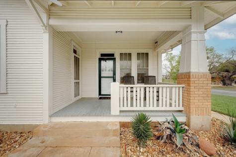 202 S Cherry Street Fredericksburg TX 78624