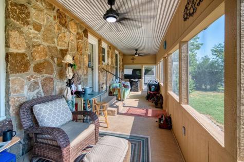 817 S Live Oak Street Mason TX 76856