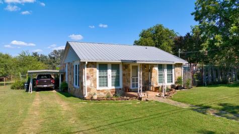 817 S Live Oak Street Mason TX 76856