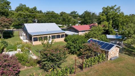 817 S Live Oak Street Mason TX 76856