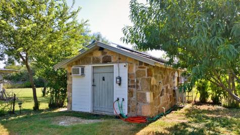 817 S Live Oak Street Mason TX 76856
