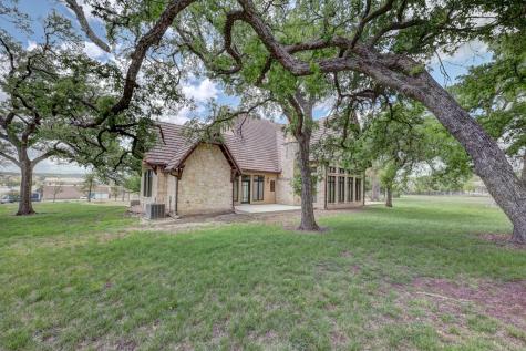 1104 Lois Street Kerrville TX 78028