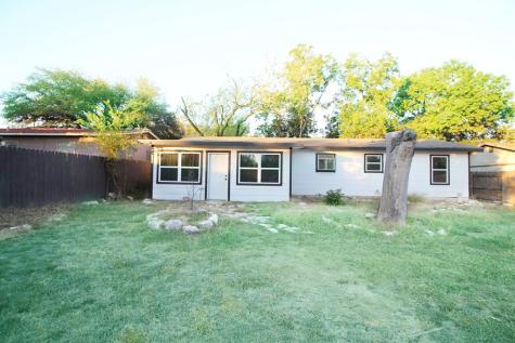 327 W Mulberry Street Fredericksburg TX 78624