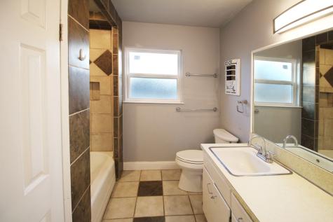 327 W Mulberry Street Fredericksburg TX 78624