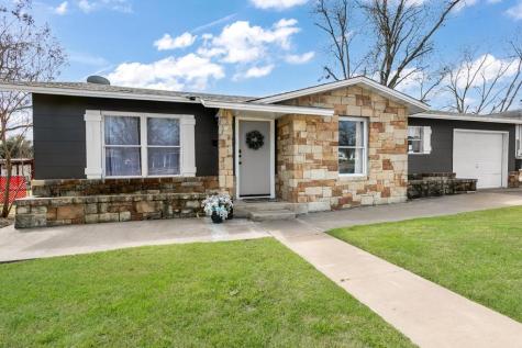 333 W Burbank Street Fredericksburg TX 78624