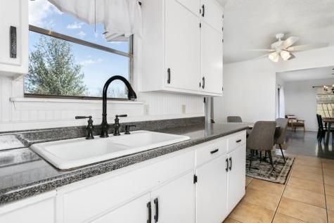 333 W Burbank Street Fredericksburg TX 78624