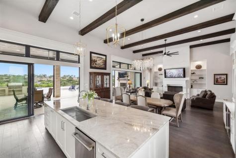 1051 N Cattlemans Crossing Drive Kerrville TX 78028