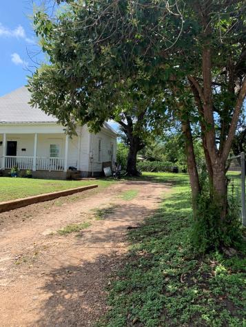 1104 S Pecan Street Brady TX 76825