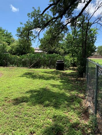 1104 S Pecan Street Brady TX 76825