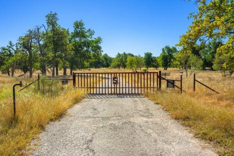 28 Ruger Road Fredericksburg TX 78624