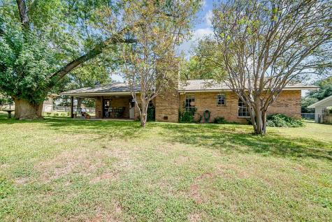 205 Crestwood Drive Fredericksburg TX 78624