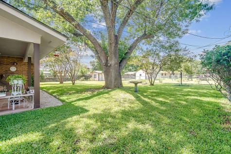 205 Crestwood Drive Fredericksburg TX 78624