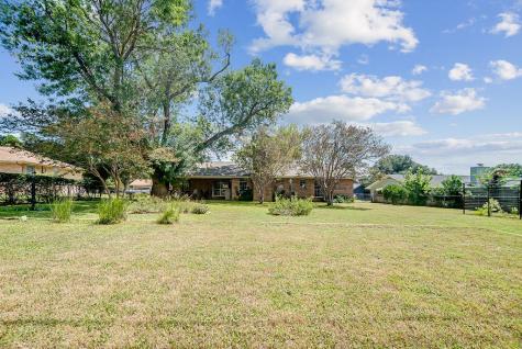 205 Crestwood Drive Fredericksburg TX 78624