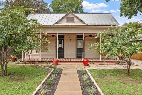 514 W Austin Street Fredericksburg TX 78624