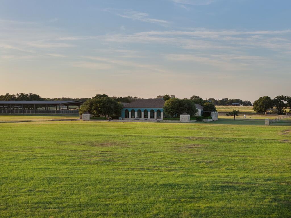 4900 E Goehmann Lane Fredericksburg TX 78624