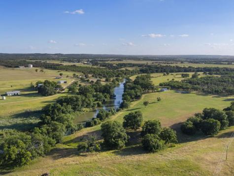 4900 E Goehmann Lane Fredericksburg TX 78624
