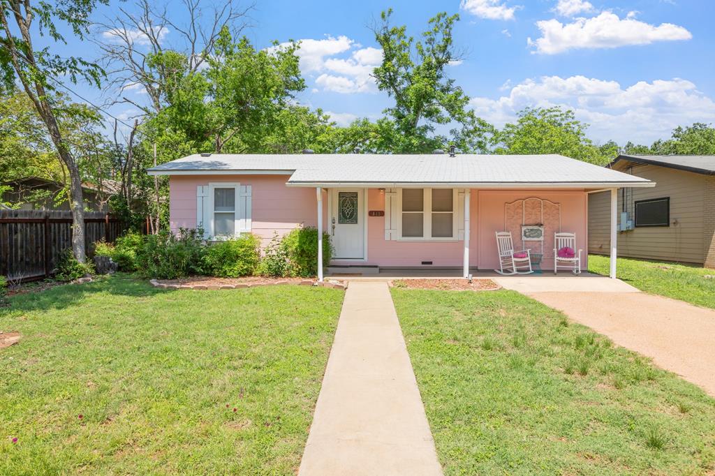 812 W Austin Street Fredericksburg TX 78624