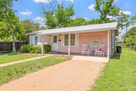 812 W Austin Street Fredericksburg TX 78624