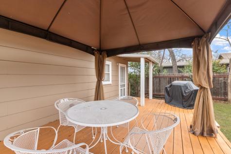812 W Austin Street Fredericksburg TX 78624