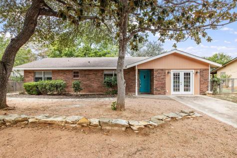 604 N Bowie Fredericksburg TX 78624