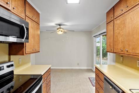 604 N Bowie Fredericksburg TX 78624