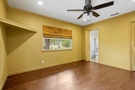 604 N Bowie Fredericksburg TX 78624