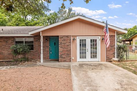 604 N Bowie Fredericksburg TX 78624
