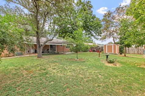 604 N Bowie Fredericksburg TX 78624