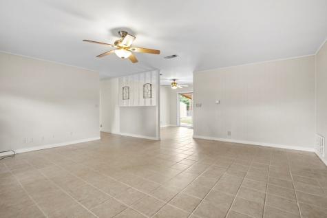 604 N Bowie Fredericksburg TX 78624