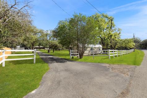 390 Galveston Street Bandera TX 78003