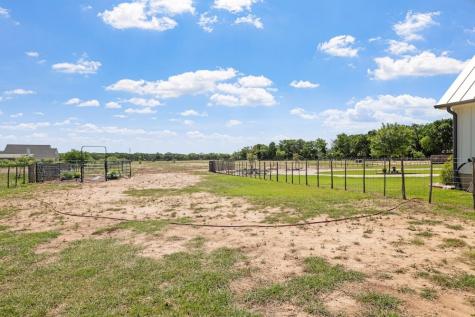 139 Armory Road Fredericksburg TX 78624
