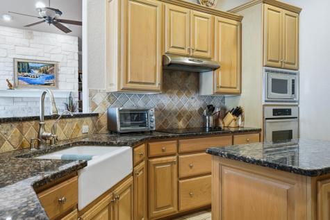 2140 Hedgestone Fredericksburg TX 78624