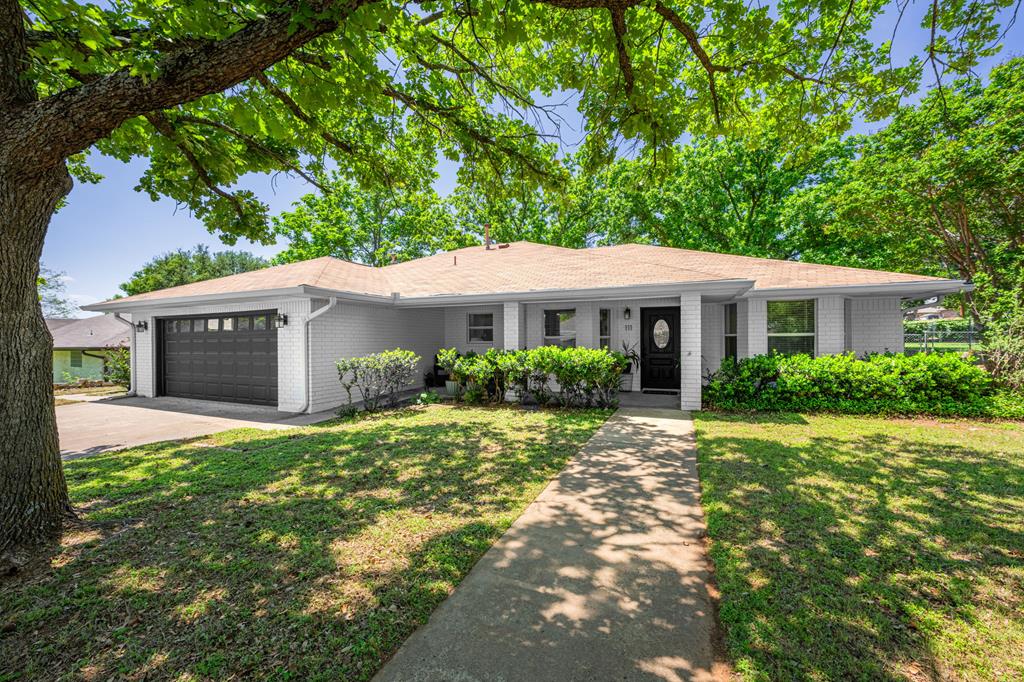 111 Edgewood Drive Fredericksburg TX 78624