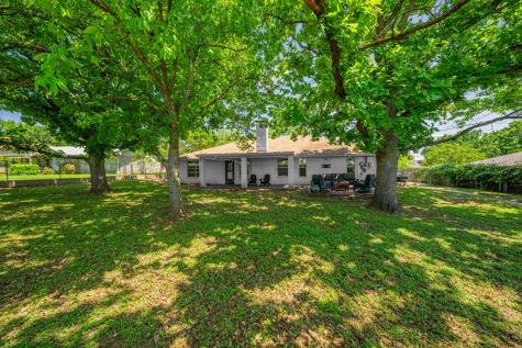 111 Edgewood Drive Fredericksburg TX 78624