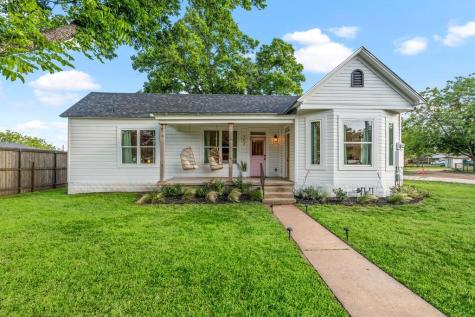 703 E Highway Street Fredericksburg TX 78624