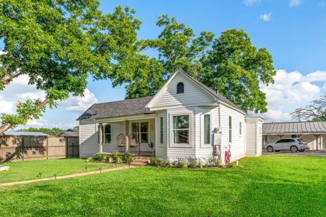 703 E Highway Street Fredericksburg TX 78624