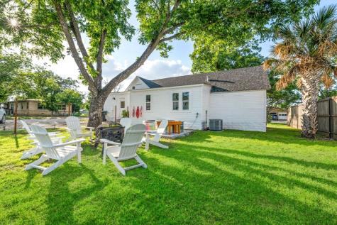 703 E Highway Street Fredericksburg TX 78624